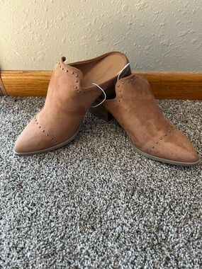 Women's Universal Threads Suede Pointed-Toe Studded Mules in Tan